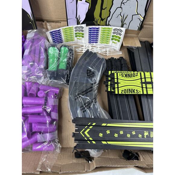 Scooby-Doo! Electric Race HO Slot Car Set 2011 Auto World Shaggy Incomplete Read - Picture 4 of 6